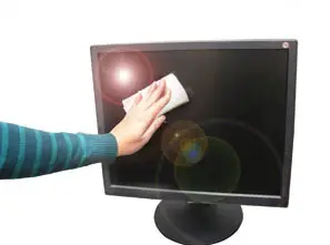 como-cuidar-y-limpiar-un-monitor-LCD-4