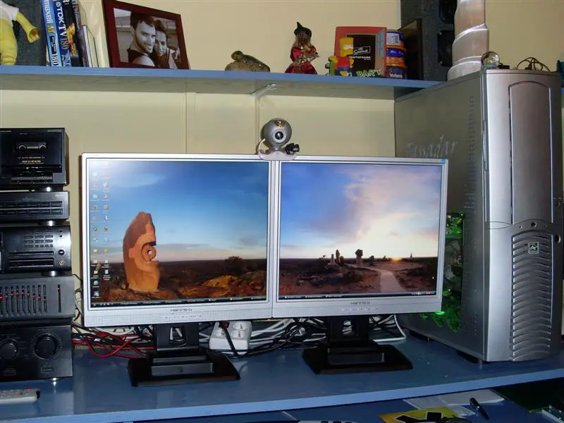 Varios monitores en un ordenador