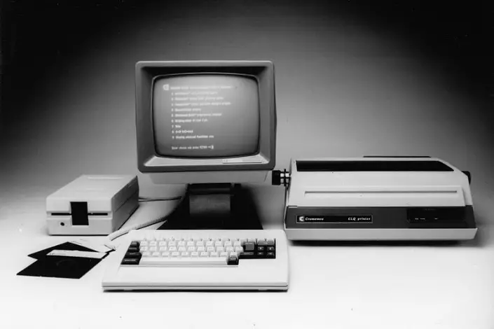 Equipo de la tercer generación de computadoras.