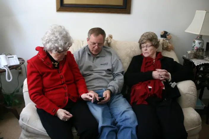 Preparar un Smartphone para una persona mayor es bastante sencillo.
