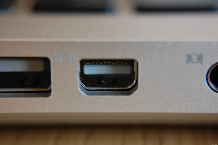 Los puertos USB son importantes para la comunicación entre equipos informáticos.
