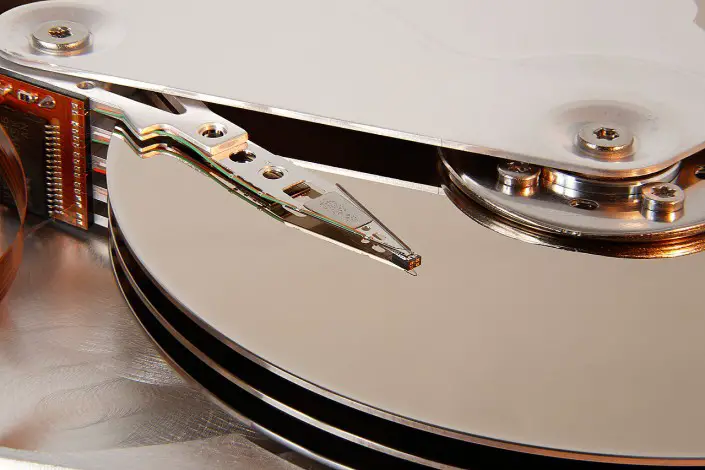 Optimizar tu disco duro mejora su rendimiento.