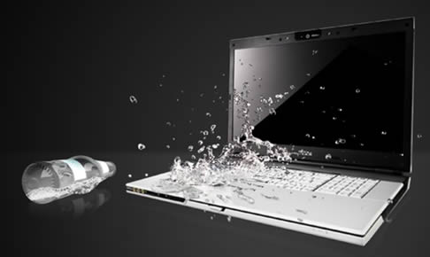 Evita derramar agua sobre tu laptop.